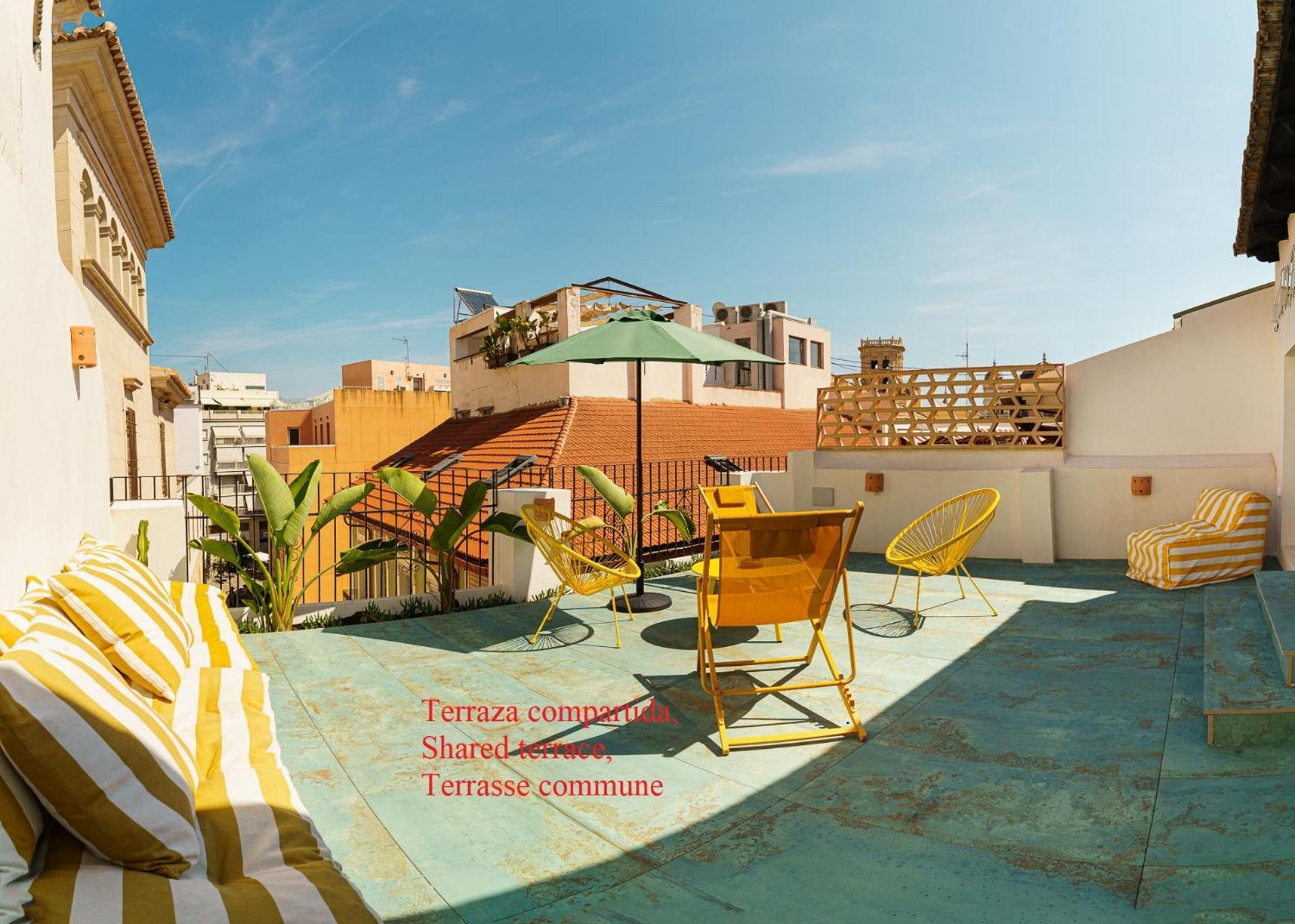 Luxurious Studio In Historic Center Of Alicante Exterior photo